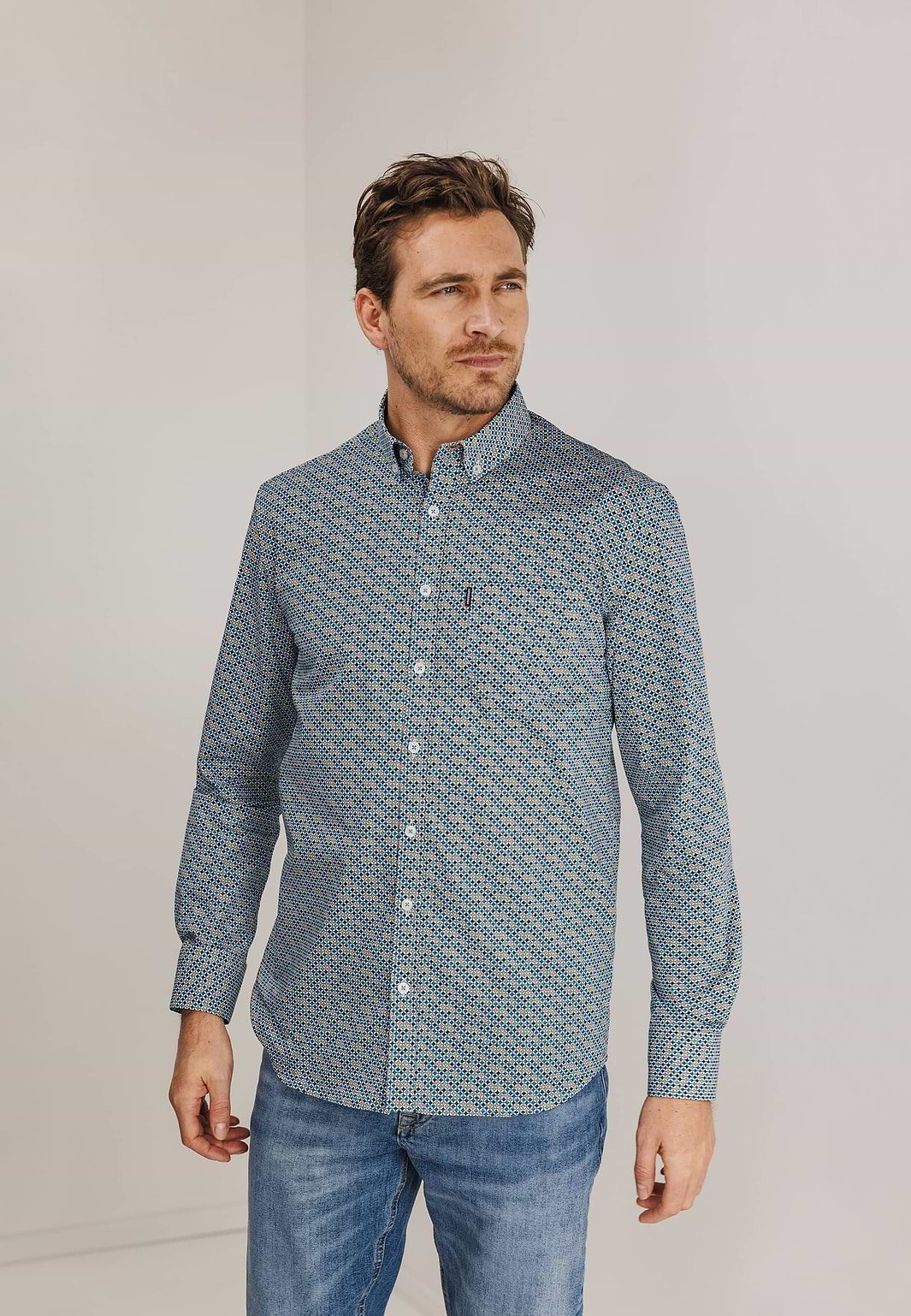 Chemise-à-imprimé-géométrique