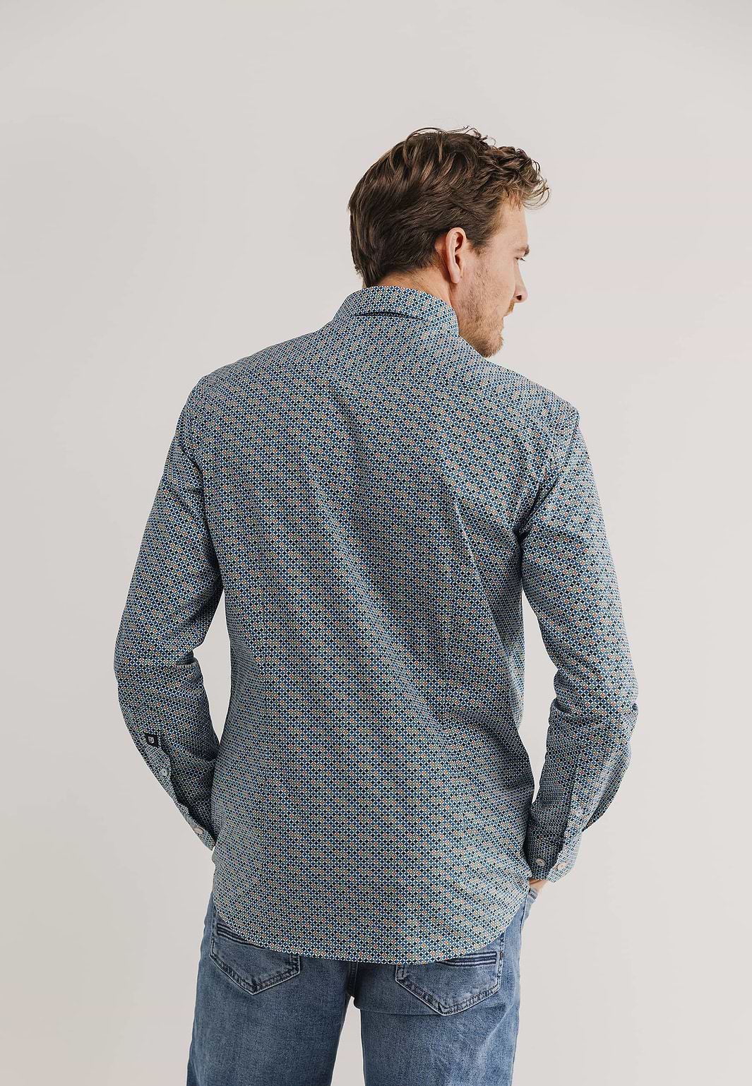 Chemise-à-imprimé-géométrique