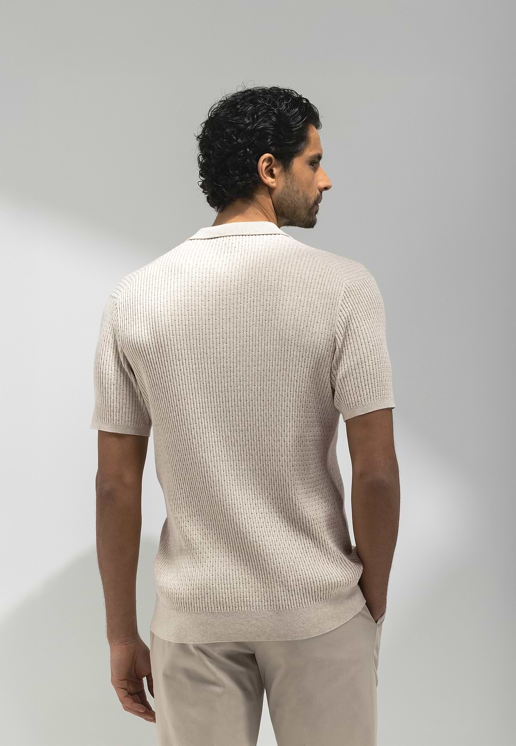 Cardigan-polo-ATELIER-avec-fermeture-boutonnée