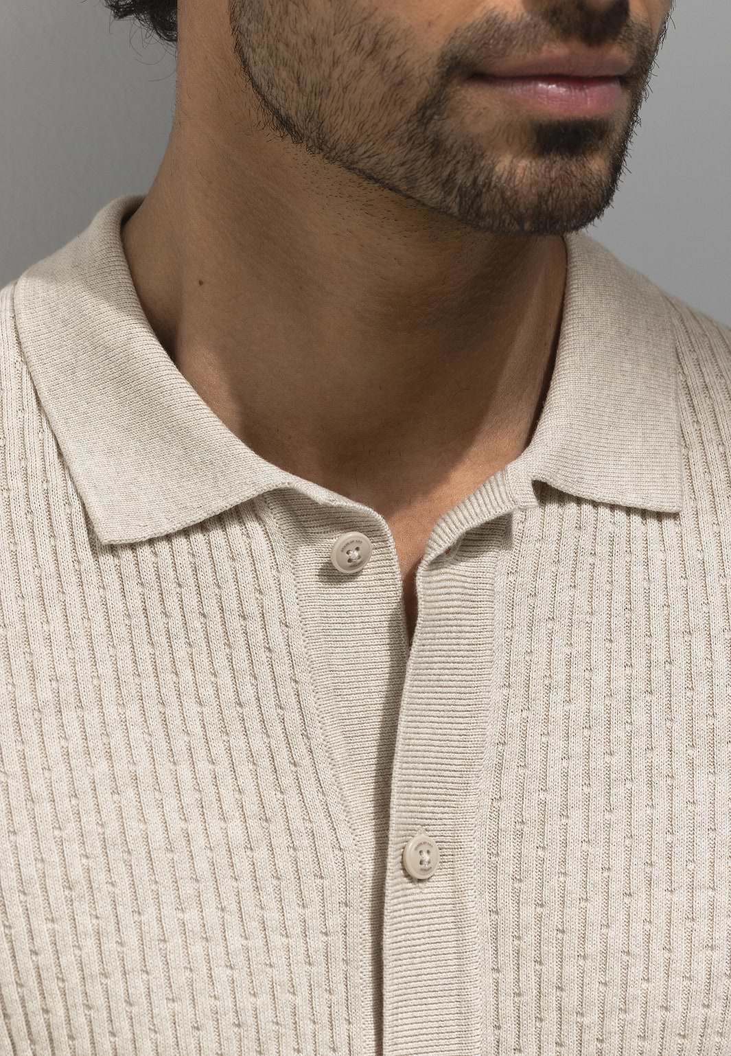 Cardigan-polo-ATELIER-avec-fermeture-boutonnée