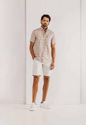 Carpenter-short-met-visgraatdetails