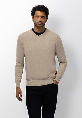 Fijngebreide-V-hals-trui