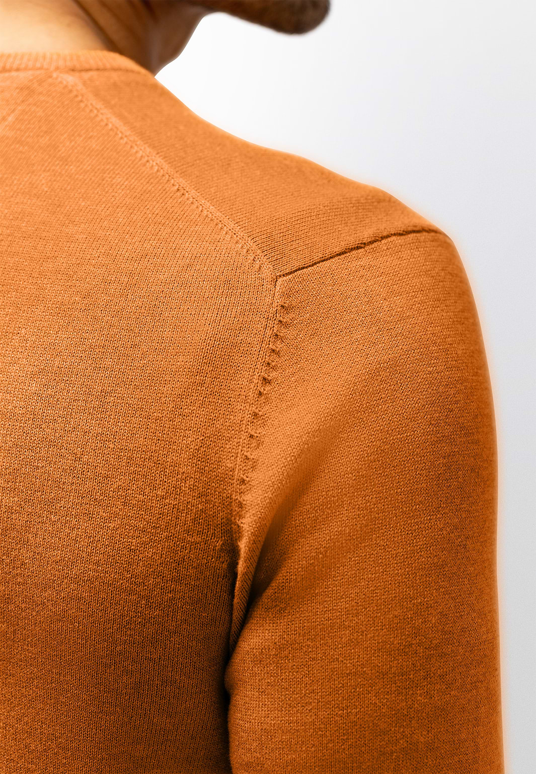 Fijngebreide-V-hals-trui