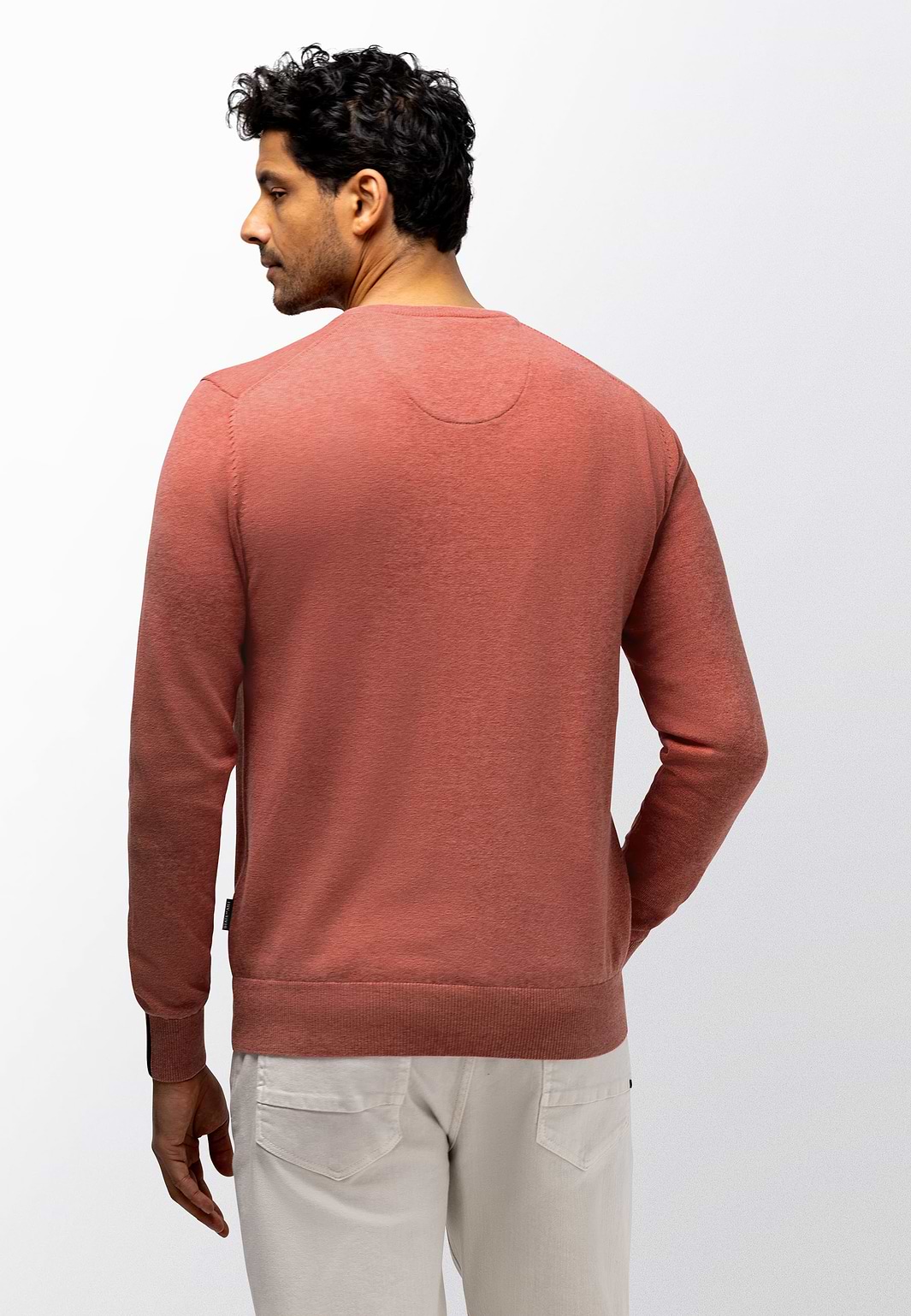 Fijngebreide-V-hals-trui