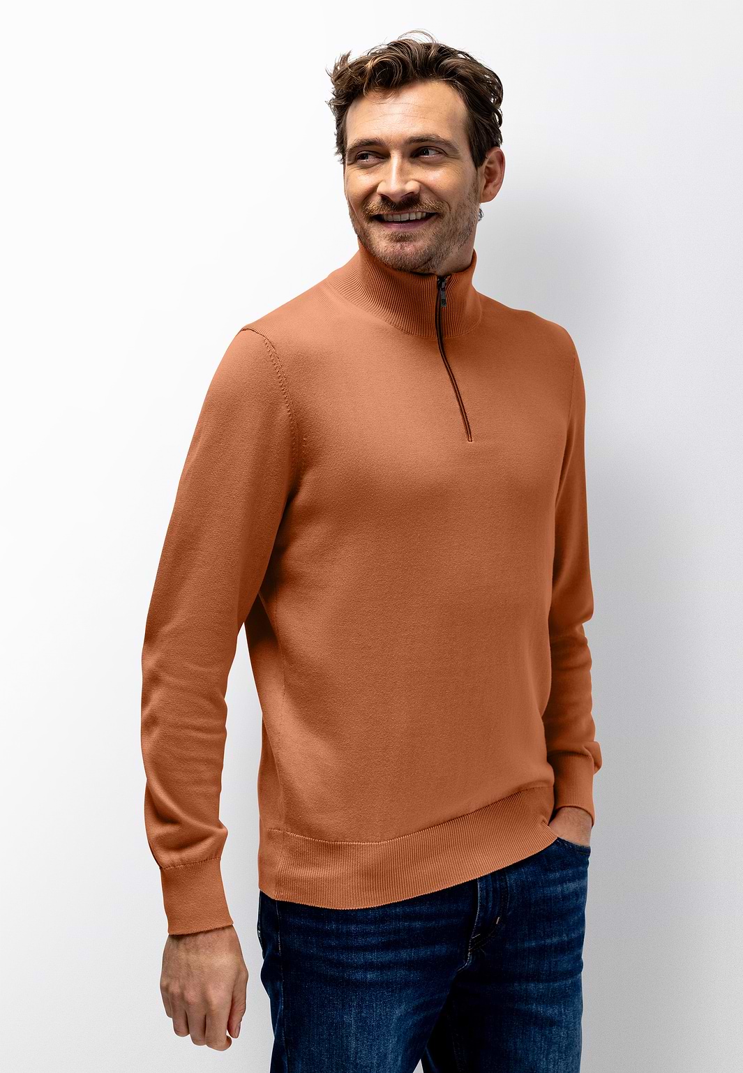 Fijngebreide-trui-met-halve-rits