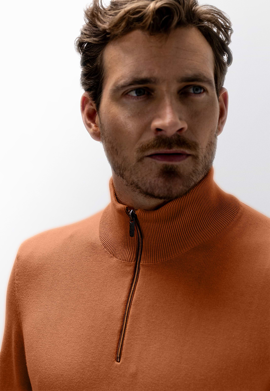 Fijngebreide-trui-met-halve-rits