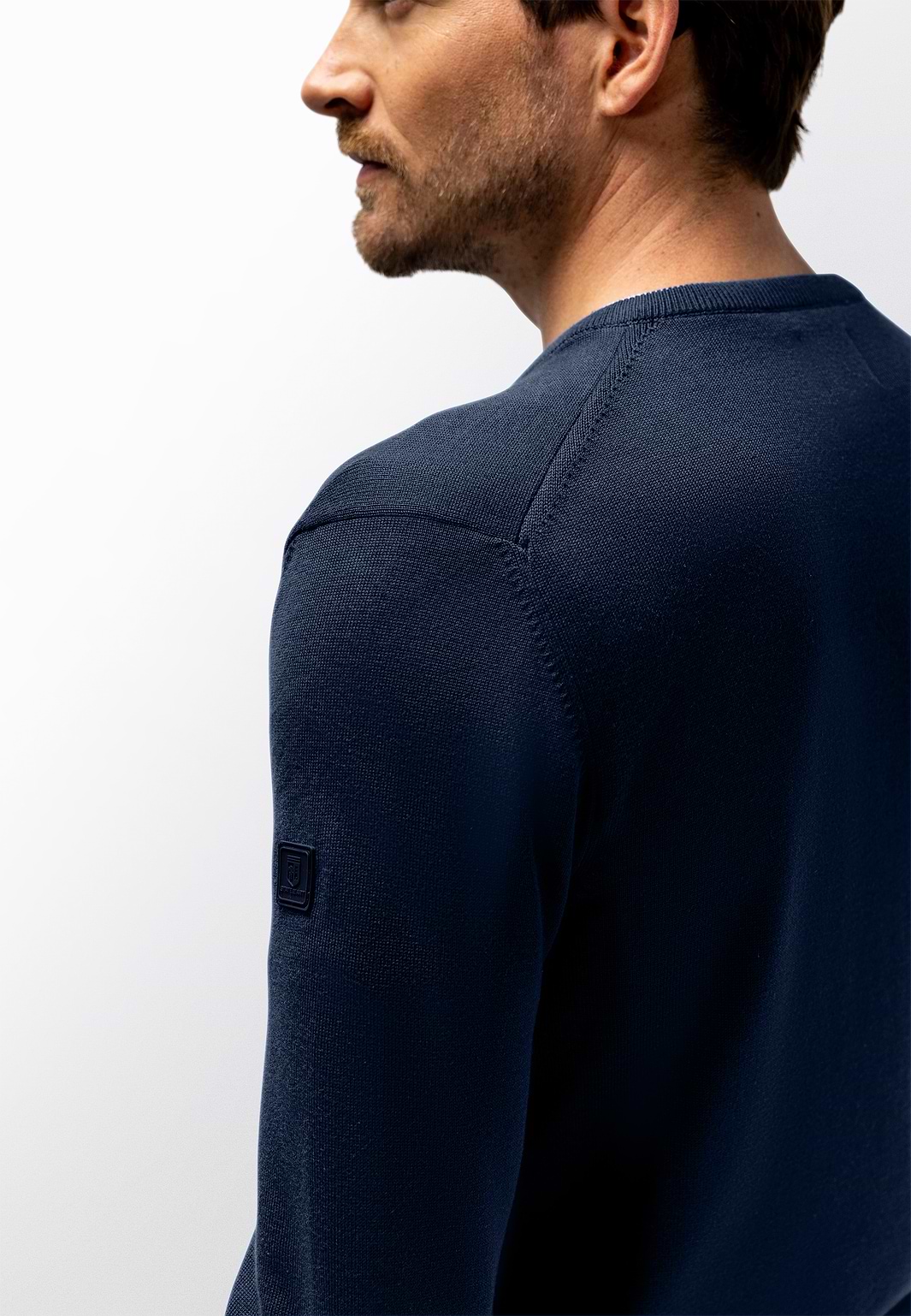 Fijngebreide-trui-van-katoen-modal