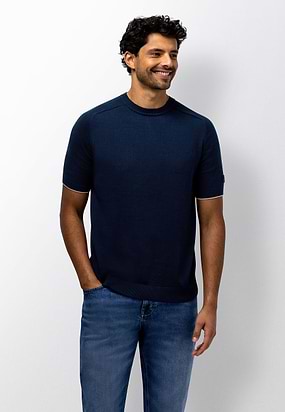 T-shirt-met-ronde-hals-en-zadelmouwen