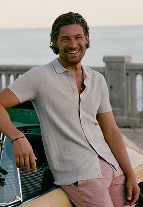 Gebreid-polovest-met-structuur