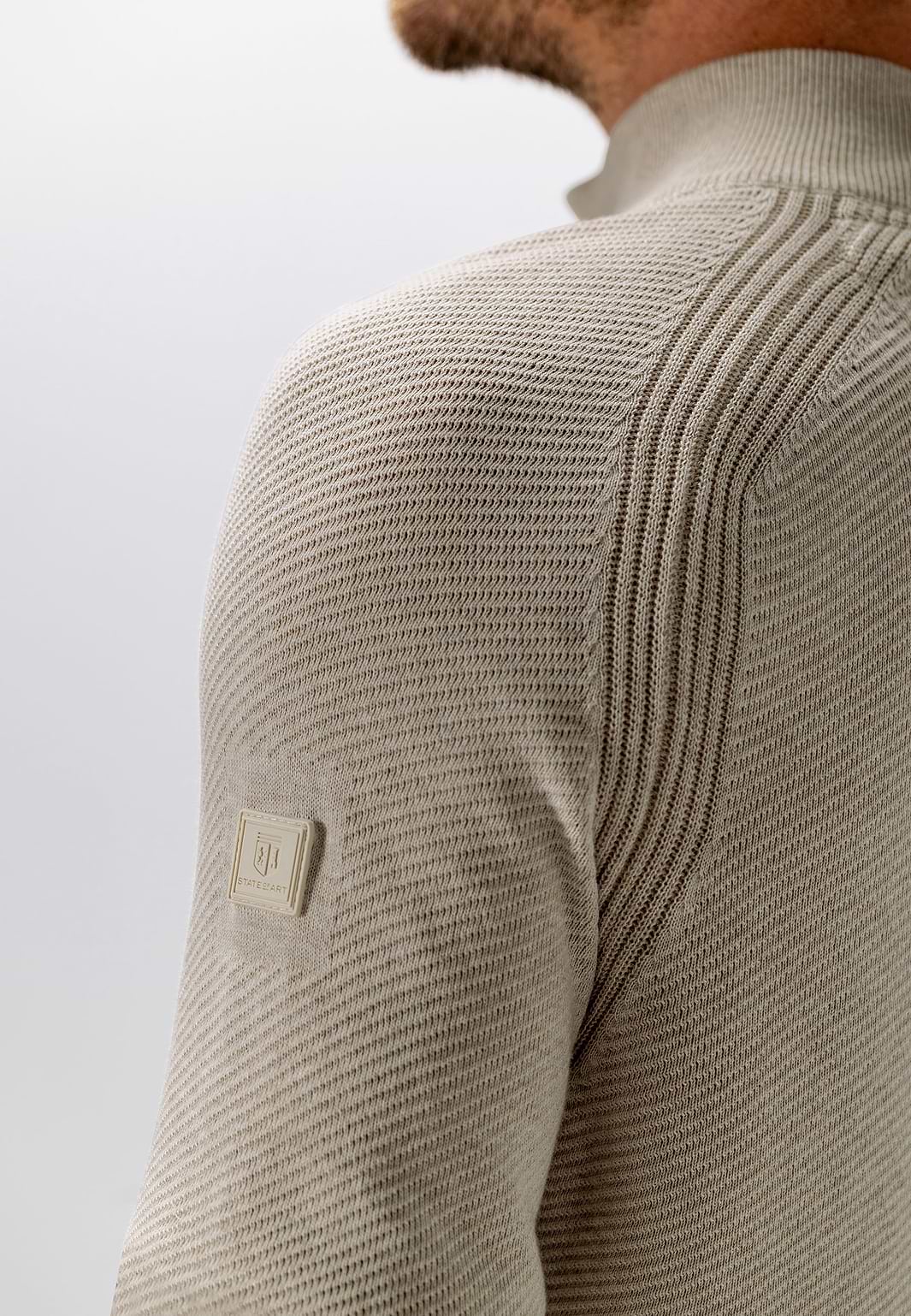 Gemêleerd-vest-met-structuurdessin