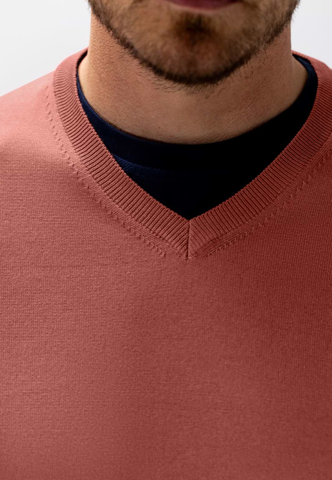 Fijngebreide-V-hals-trui