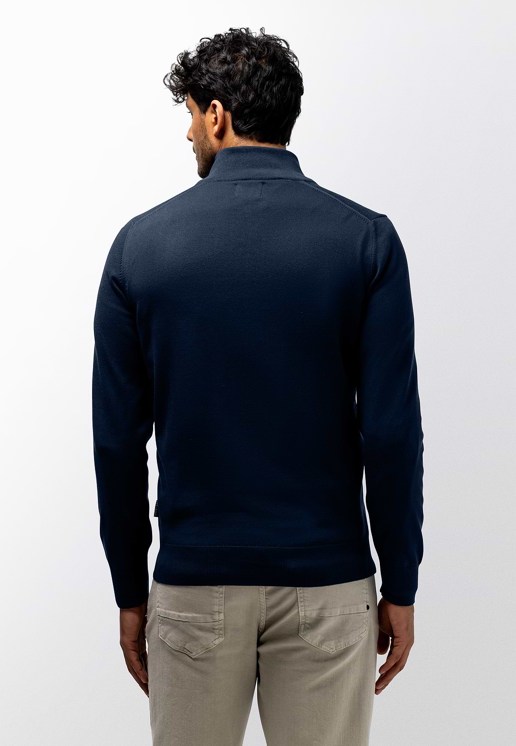 Fijngebreide-trui-met-halve-rits