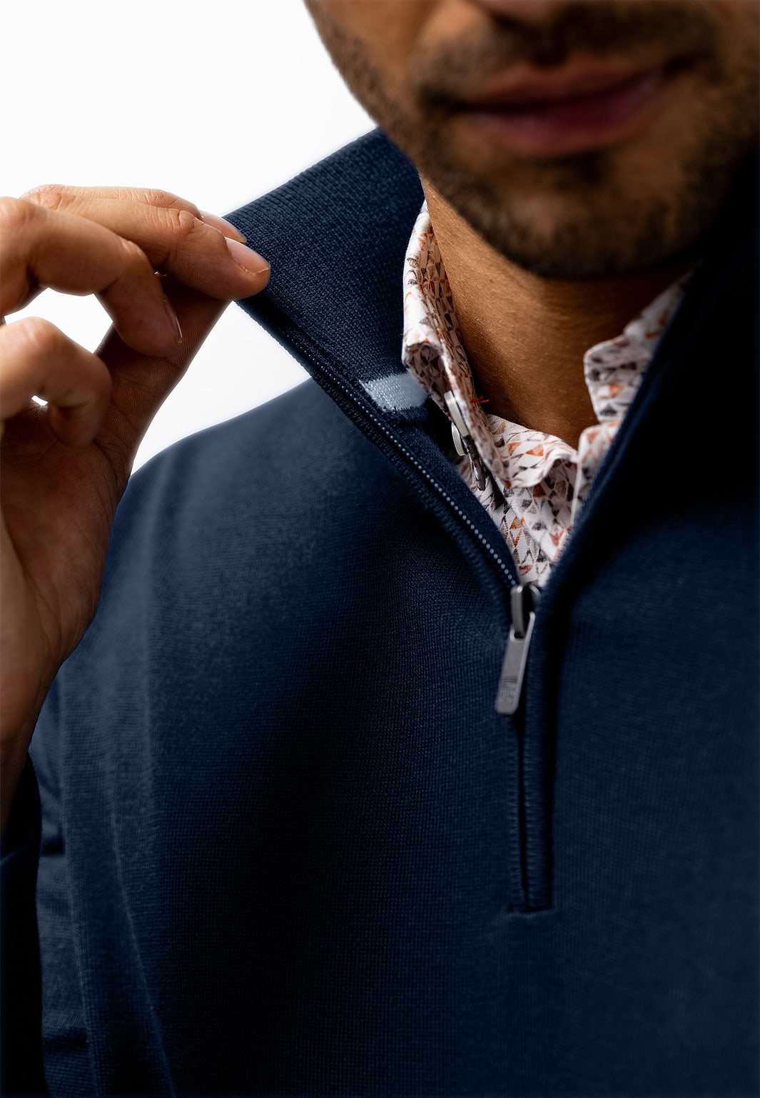 Fijngebreide-trui-met-halve-rits