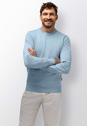 Fijngebreide-trui-met-ronde-hals