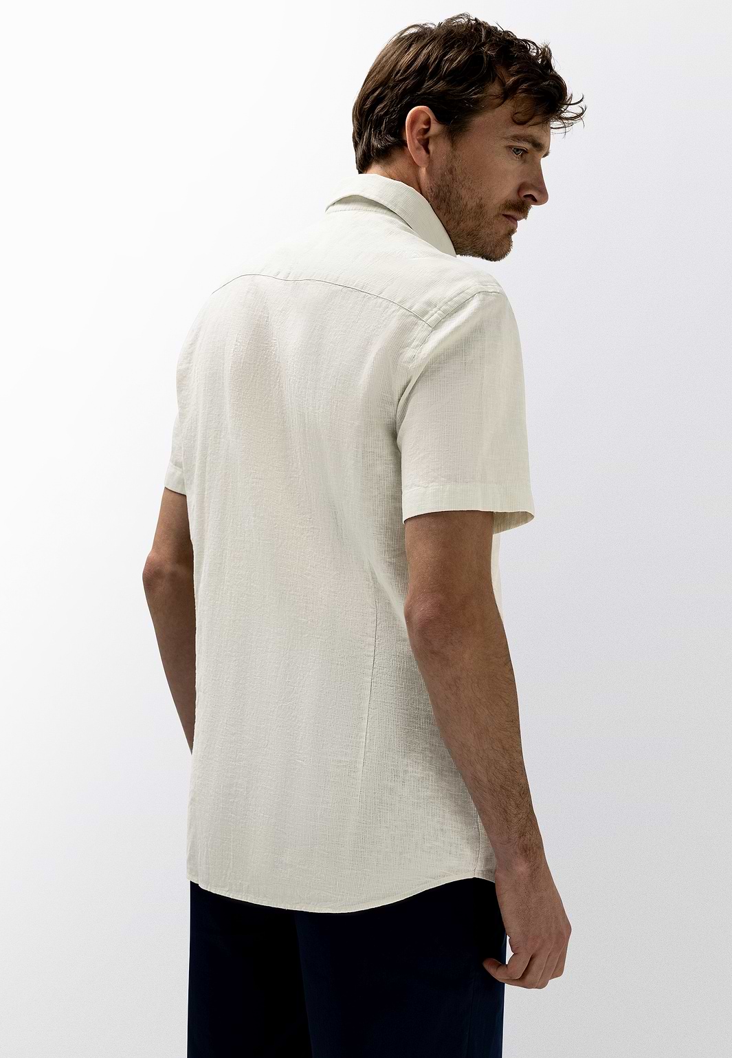 Overhemd-met-korte-mouwen-en-streep