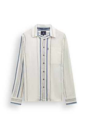 Overhemd-met-verticaal-streepdessin