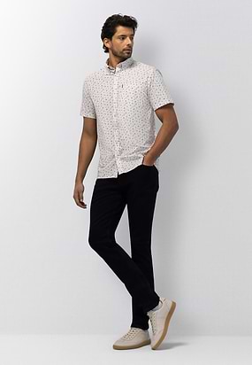 Button-down-overhemd-met-borstzak