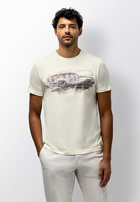 T-shirt-met-digitale-print-op-borst