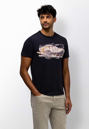 T-shirt-met-digitale-print-op-borst