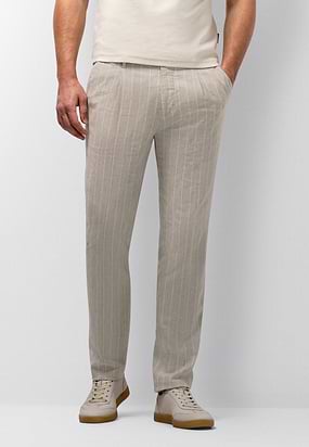 NAVIGATOR-chino-in-stretchstof-met-bandplooien