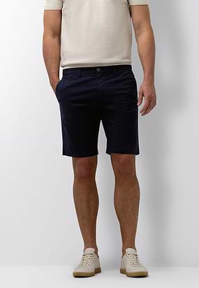 Chinoshort-met-elastische-details