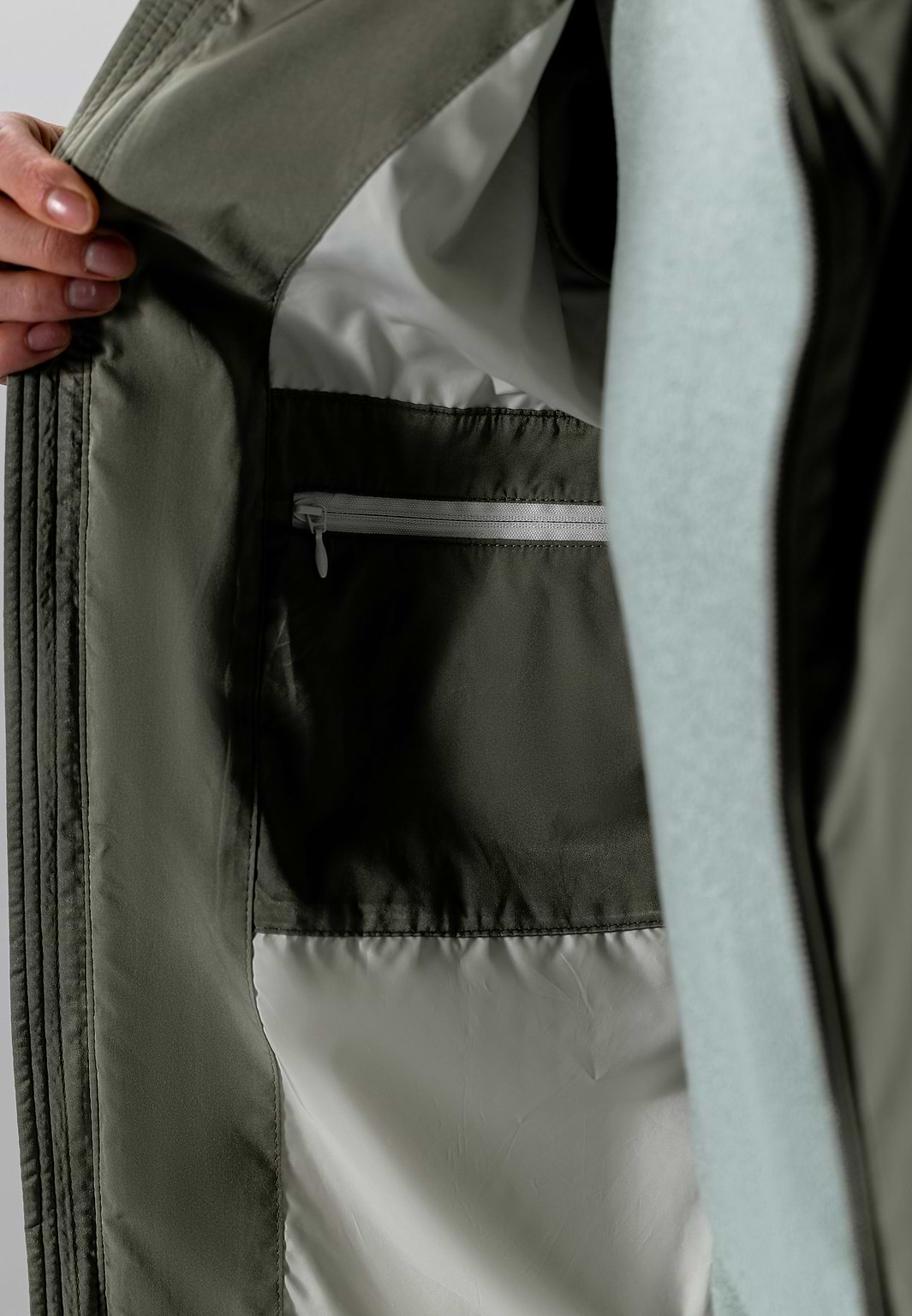 Lichtgewicht-jas-met-steekzakken