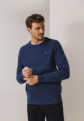 Lamswollen-trui-met-zadelmouwen