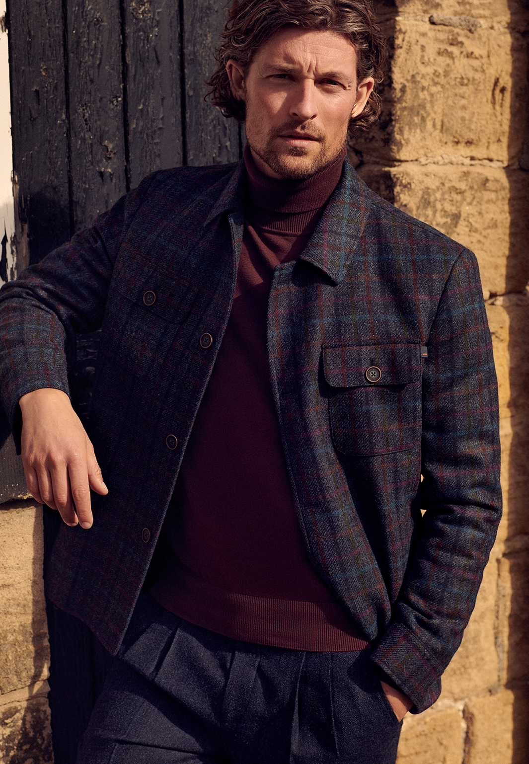 Pull-à-col-roulé-coupe-classique-en-coton