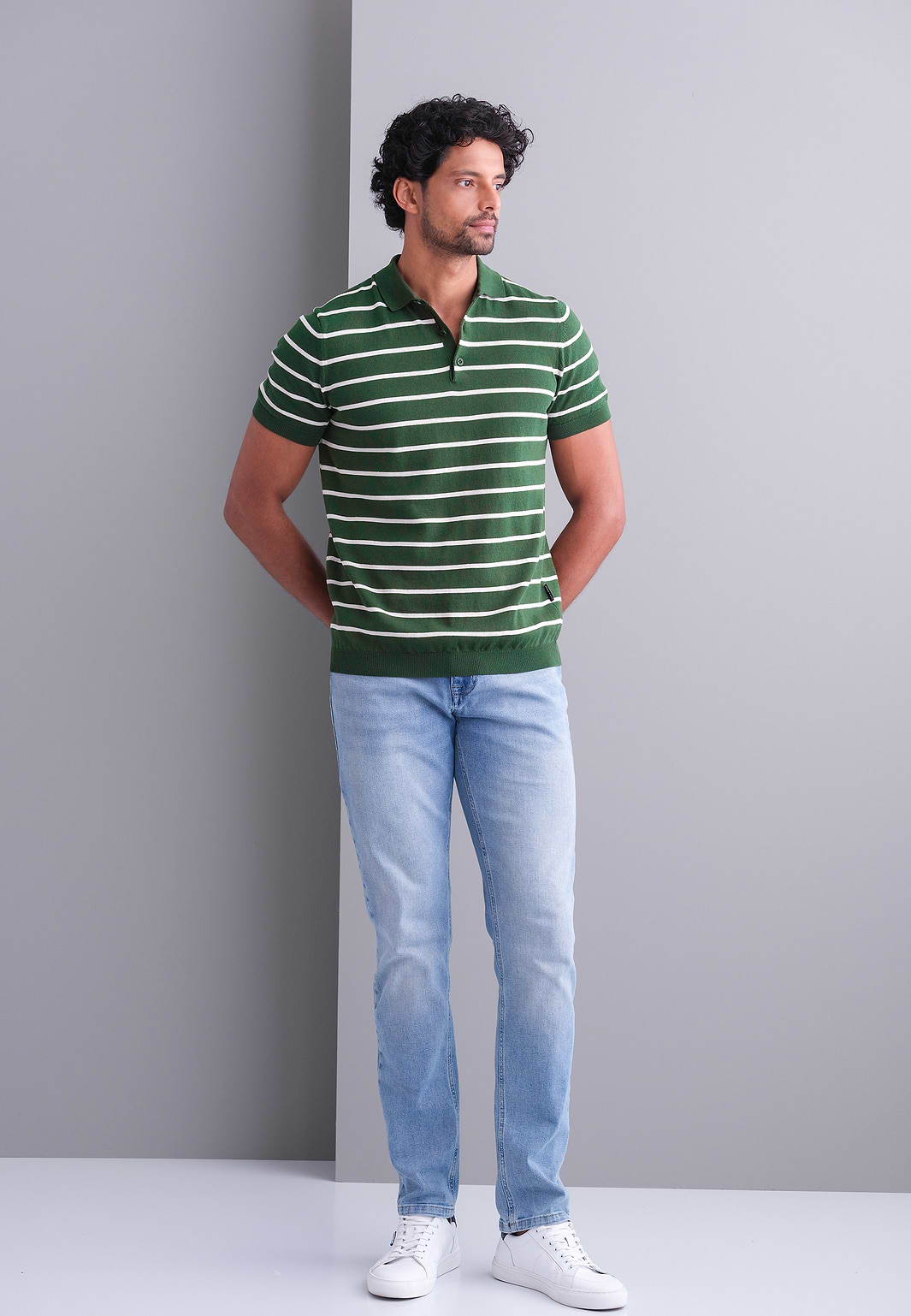 Gebreide-polo-met-streepmotief