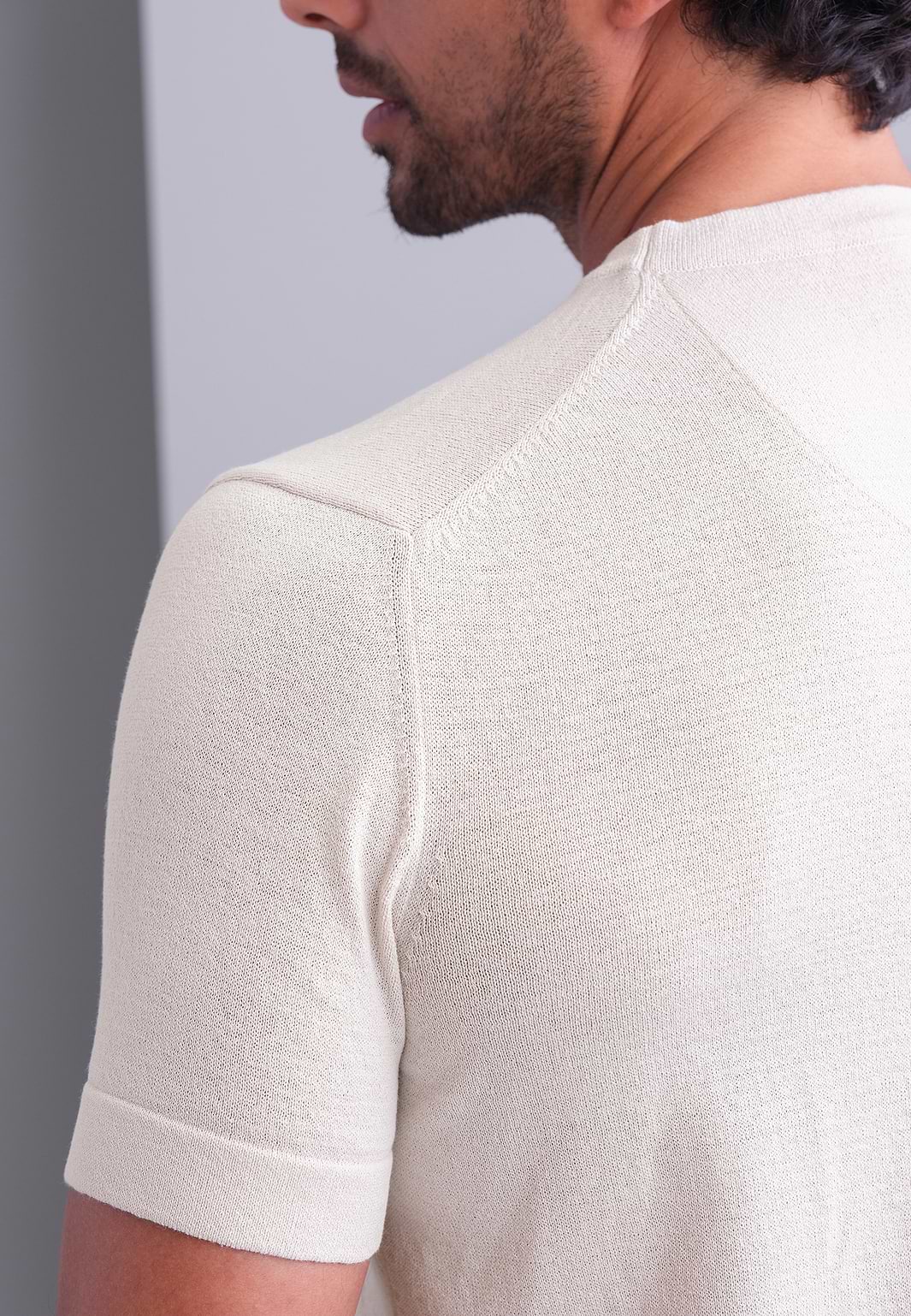 Gebreid-T-shirt-met-borstzak