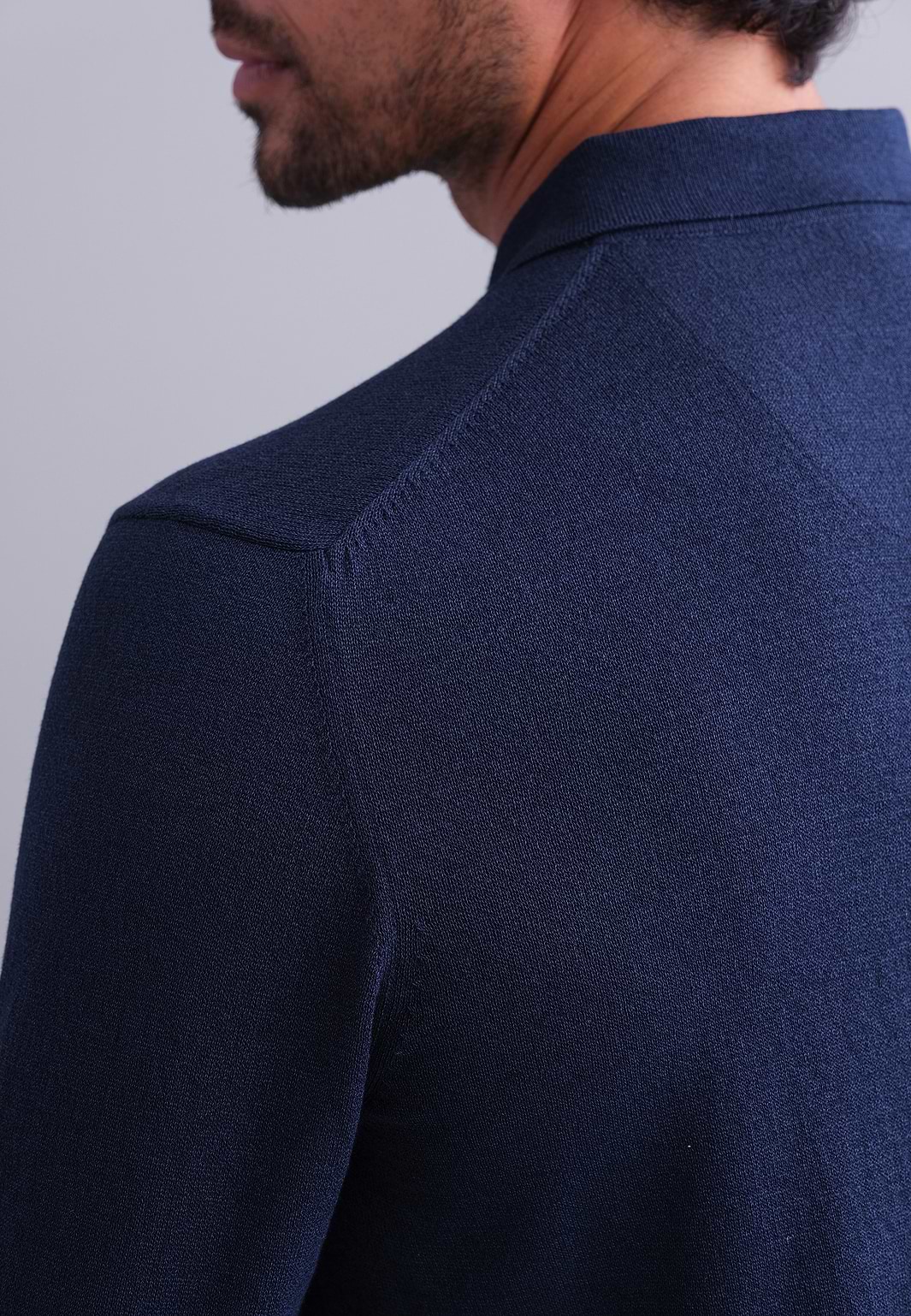 Gebreide-polo-van-een-katoenmix