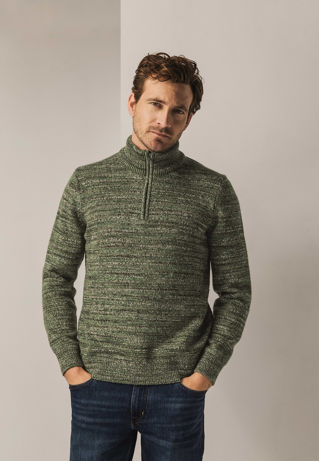Pull-chiné-avec-fermeture-zippée-courte