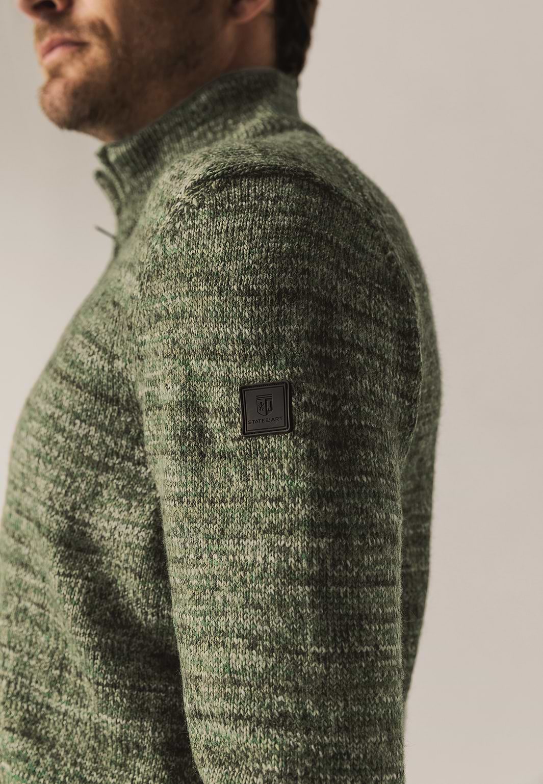 Pull-chiné-avec-fermeture-zippée-courte