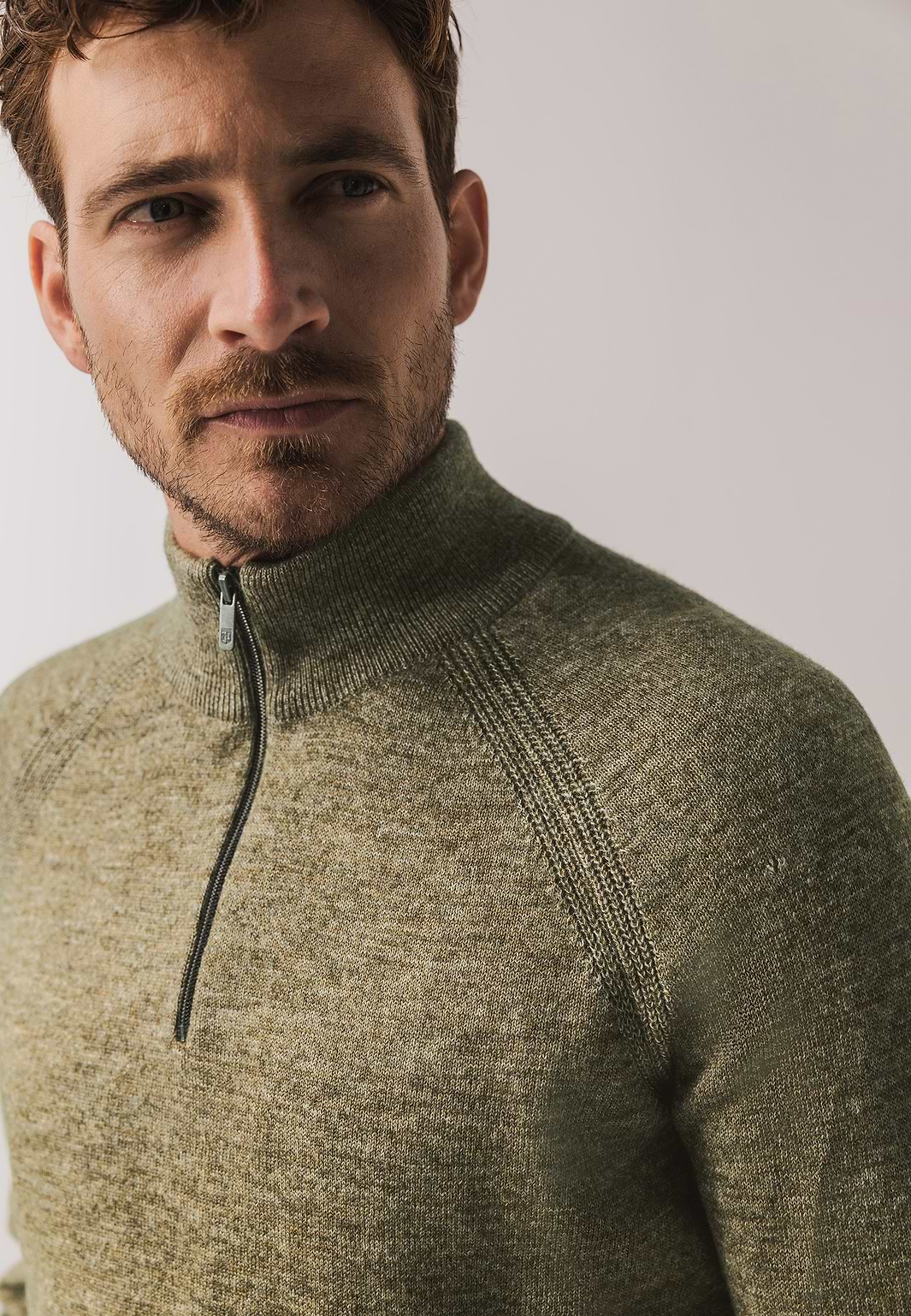 Pull-avec-manches-raglan