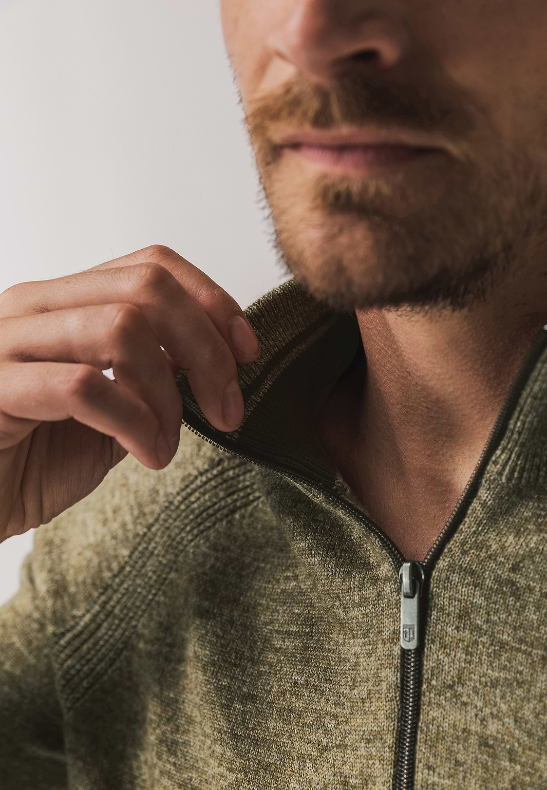 Pull-avec-manches-raglan