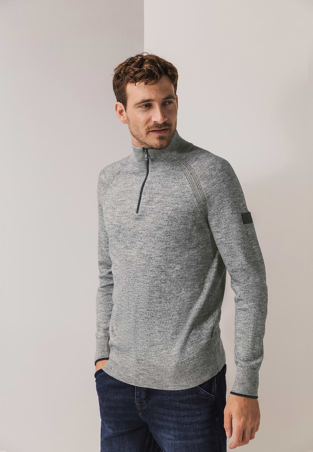 Pull-avec-manches-raglan