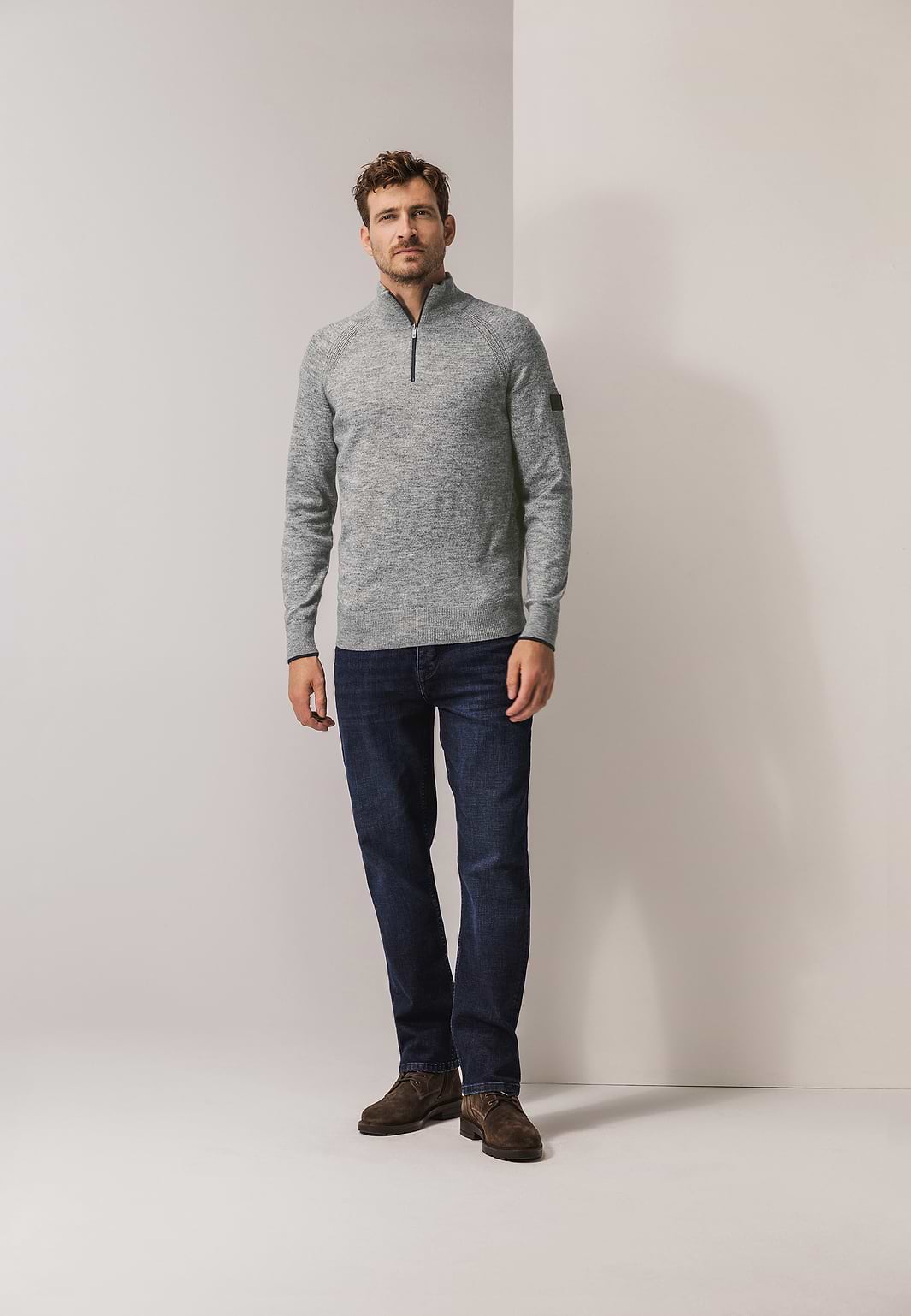 Pull-avec-manches-raglan