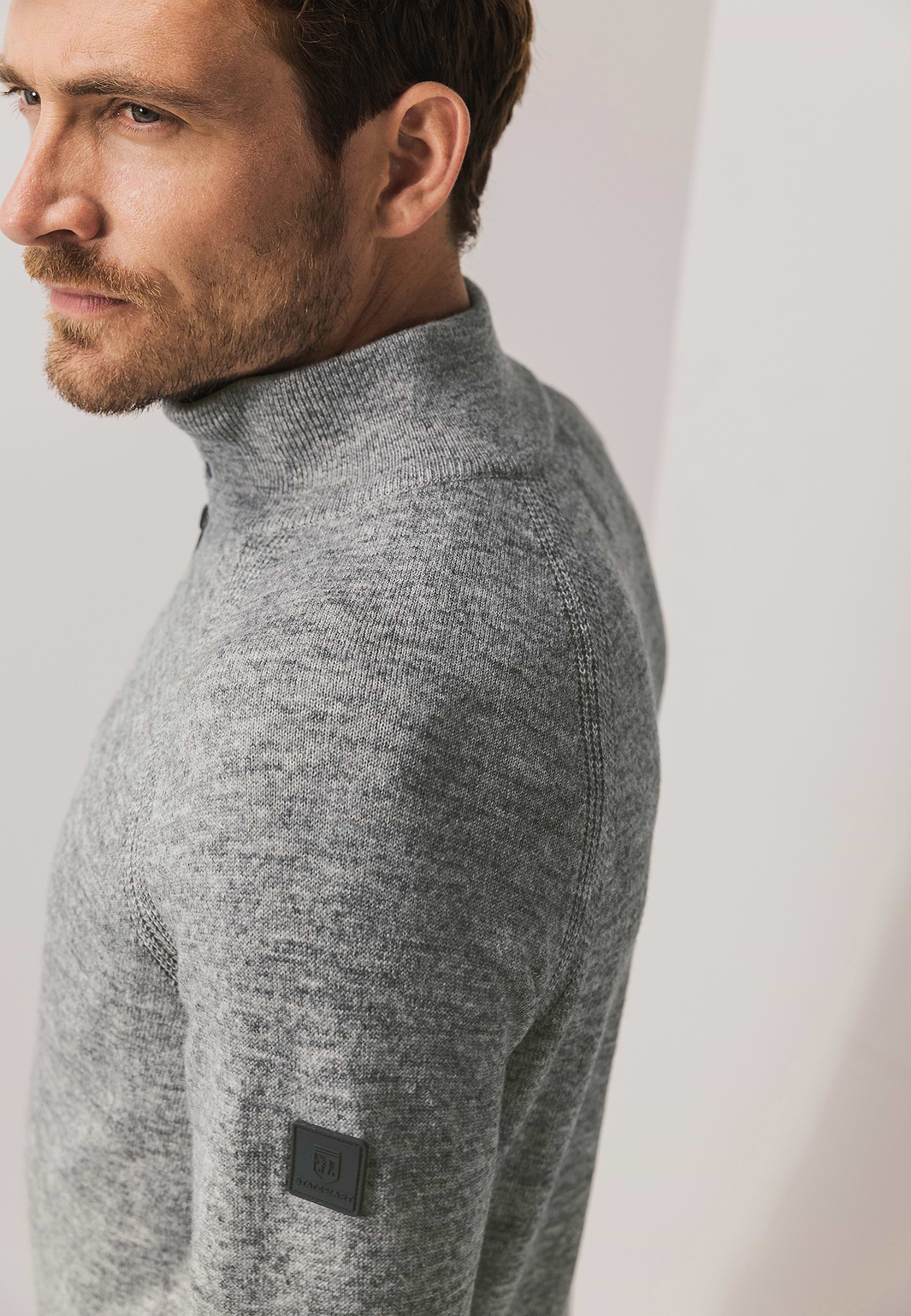 Pull-avec-manches-raglan