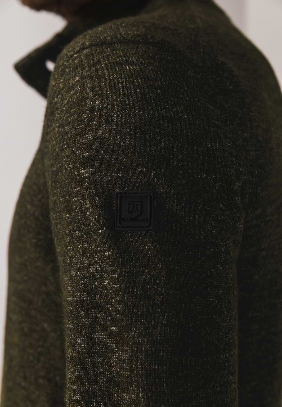Pull-chiné-avec-fermeture-zippée-courte