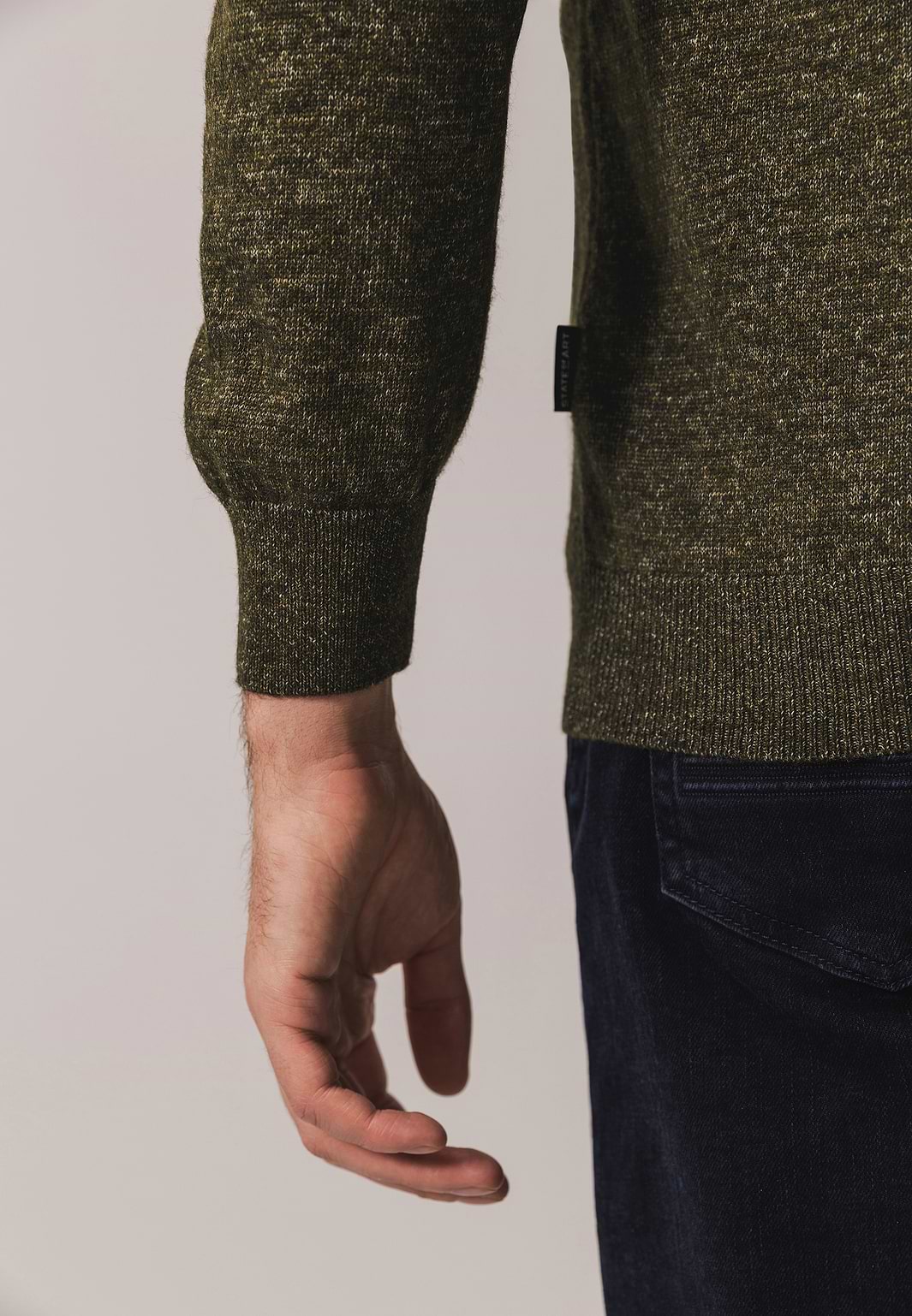 Pull-chiné-avec-fermeture-zippée-courte