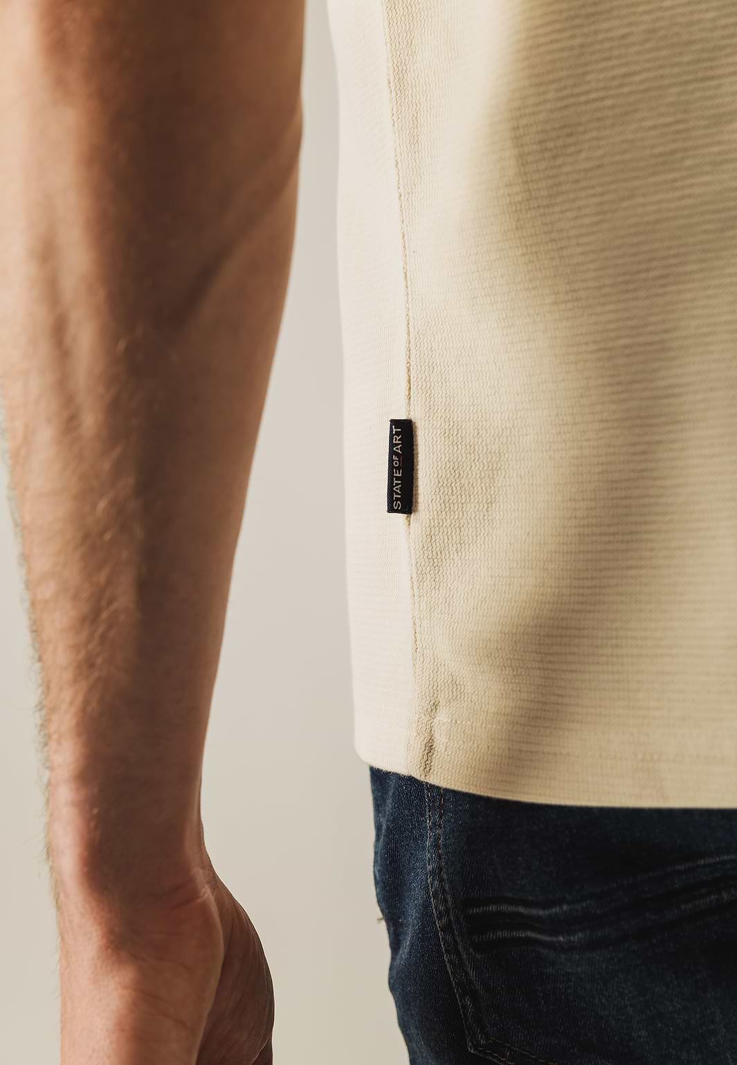 Ronde-hals-T-shirt-met-structuurpatroon