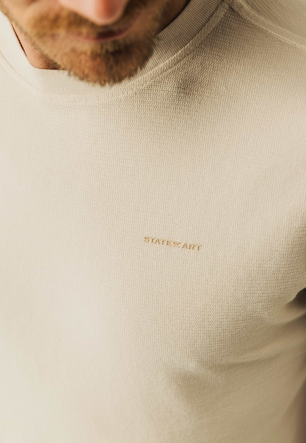 Ronde-hals-T-shirt-met-structuurpatroon