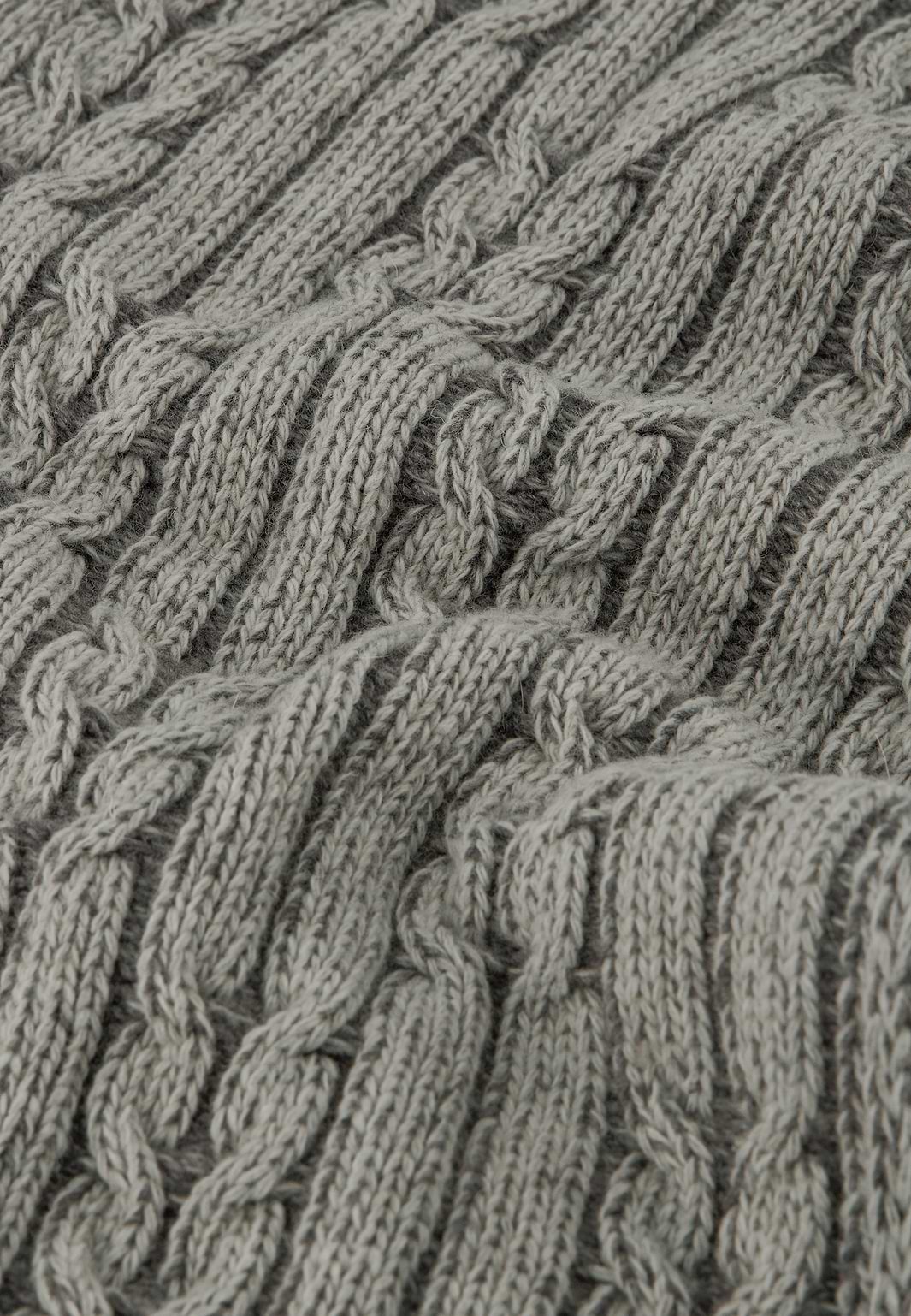 Écharpe-en-maille-à-motif-torsadé