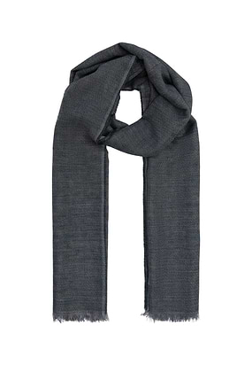 Sjaal-met-all-over-print-en-franjes