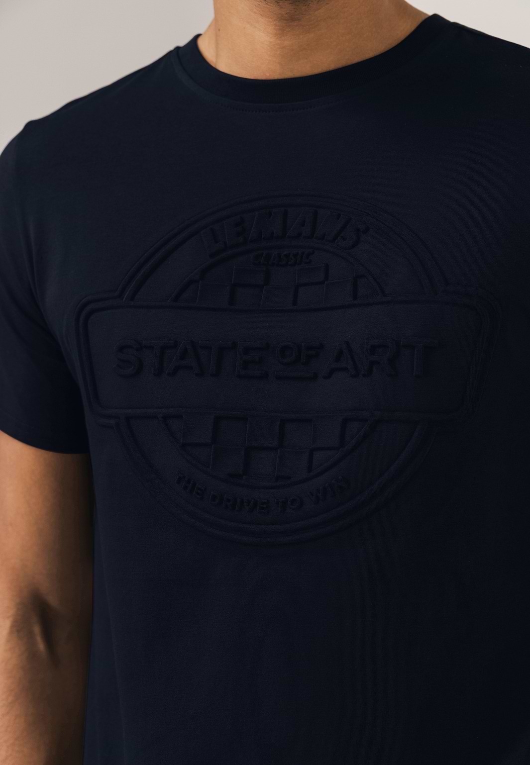 LE-MANS-CLASSIC-T-shirt-met-reliëf-artwork