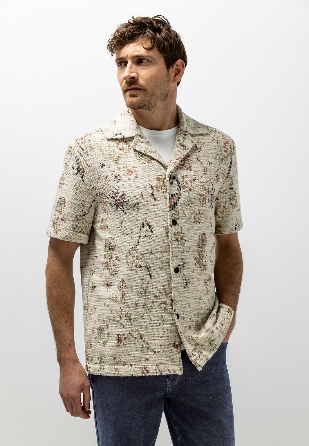 Chemise-avec-structure-et-imprimé