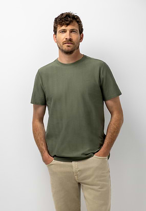T-shirt-met-visgraatpatroon
