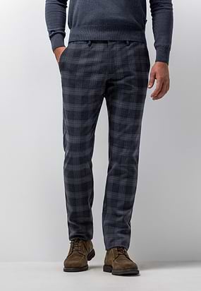 NAVIGATOR-geruite-chino-in-stretchstof