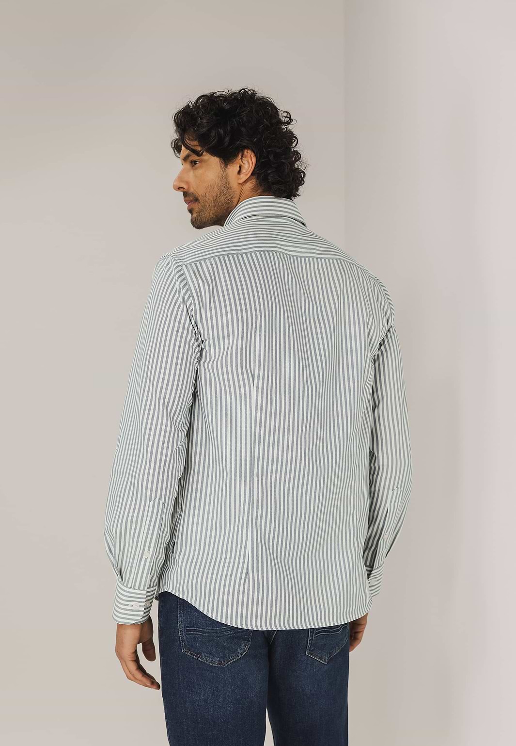 Chemise-ESSENTIALS-à-rayures