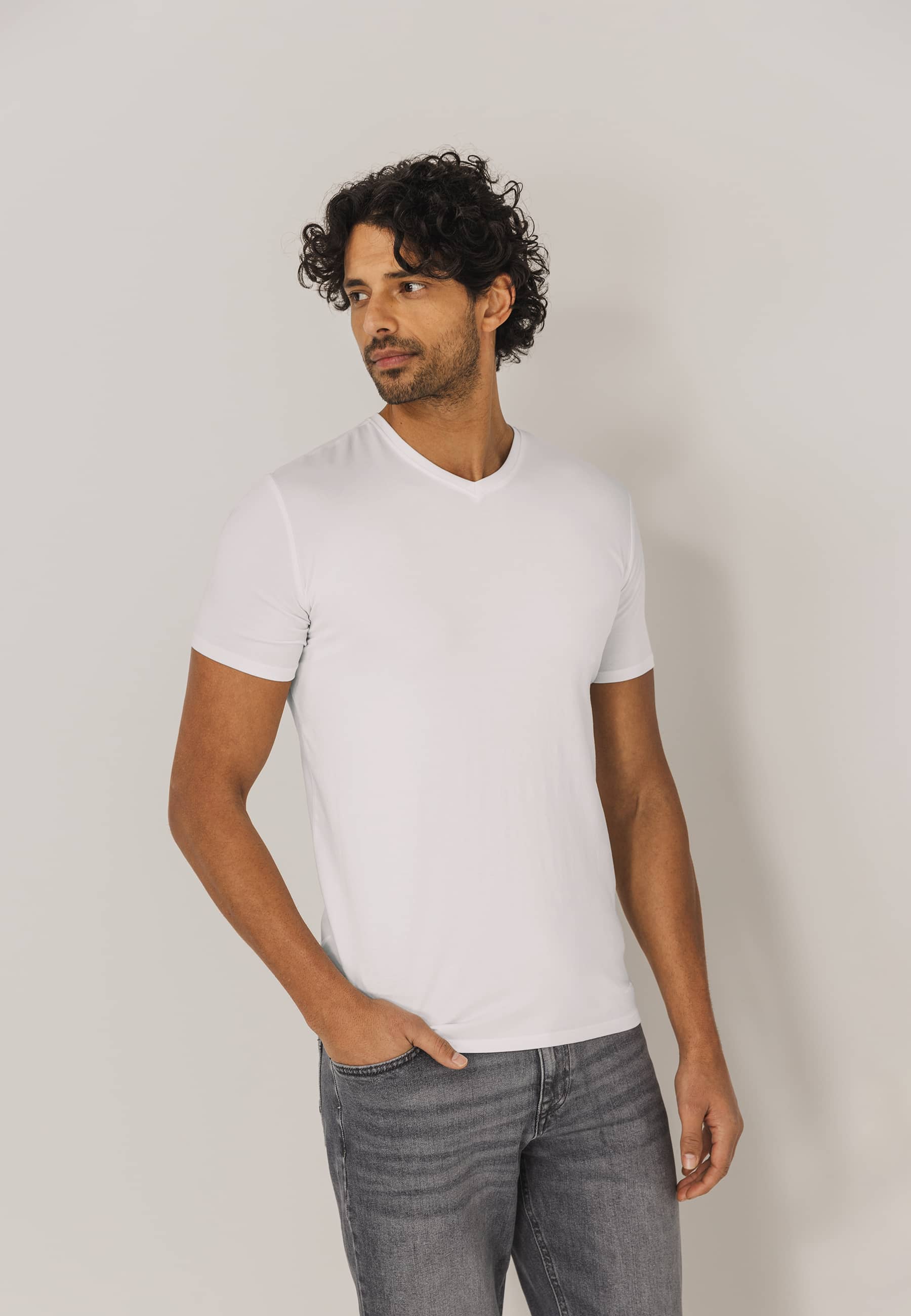 Essentials dames T-shirt met korte mouwen en V